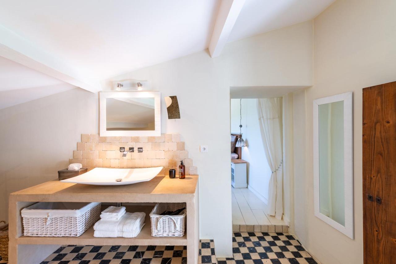 Maison D'Hotes Les Caroubiers Montségur-sur-Lauzon Екстериор снимка