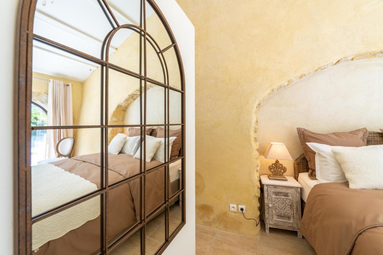 Maison D'Hotes Les Caroubiers Montségur-sur-Lauzon Екстериор снимка