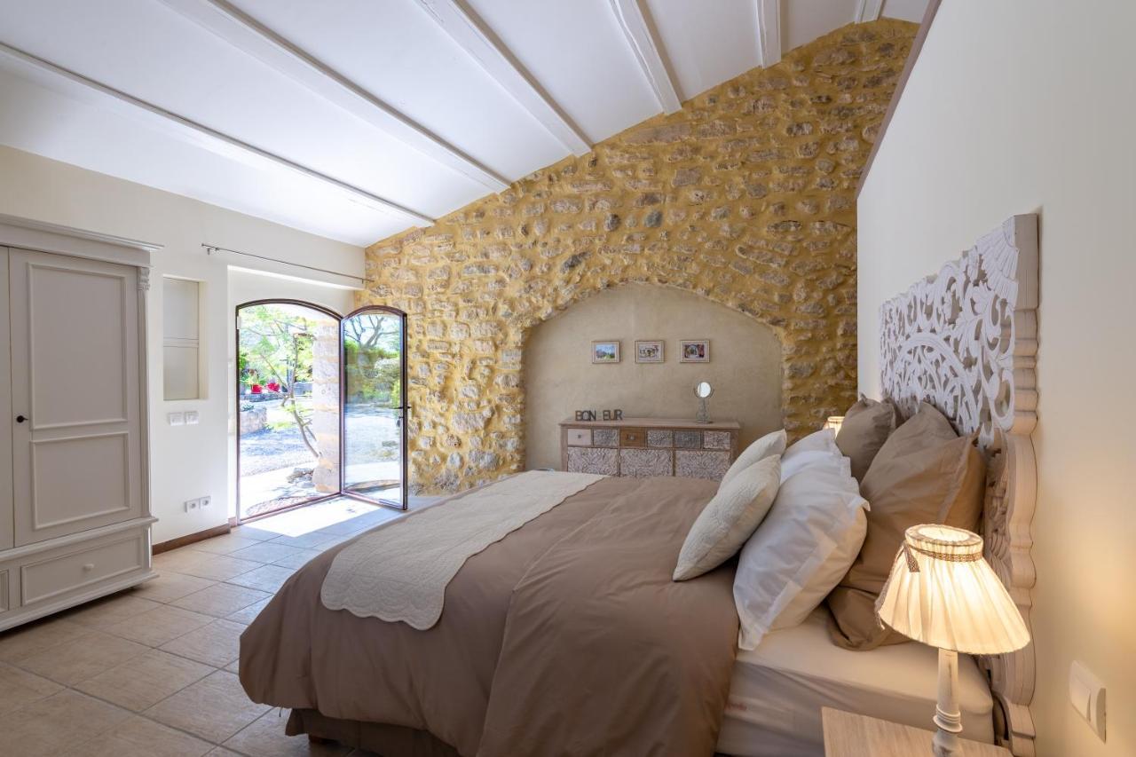 Maison D'Hotes Les Caroubiers Montségur-sur-Lauzon Екстериор снимка